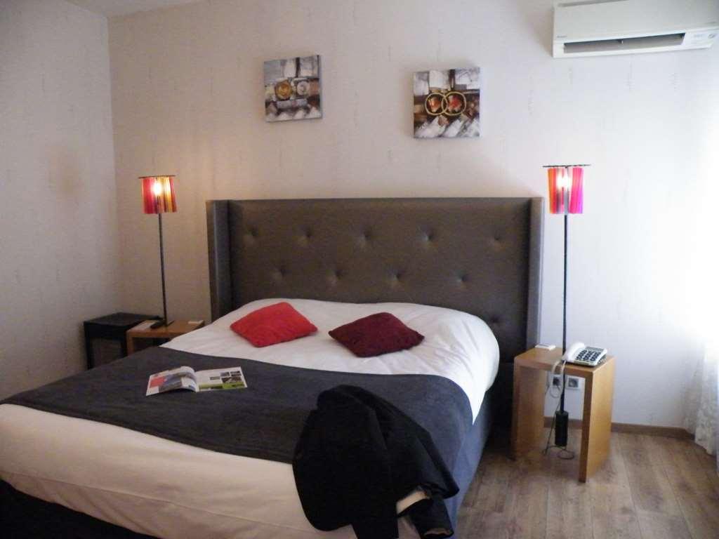 Brit Hotel Roanne - Le Grand Hôtel Zimmer foto