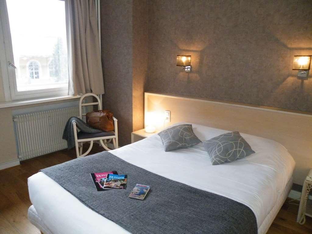 Brit Hotel Roanne - Le Grand Hôtel Zimmer foto