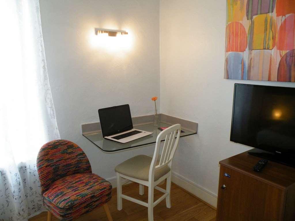 Brit Hotel Roanne - Le Grand Hôtel Zimmer foto