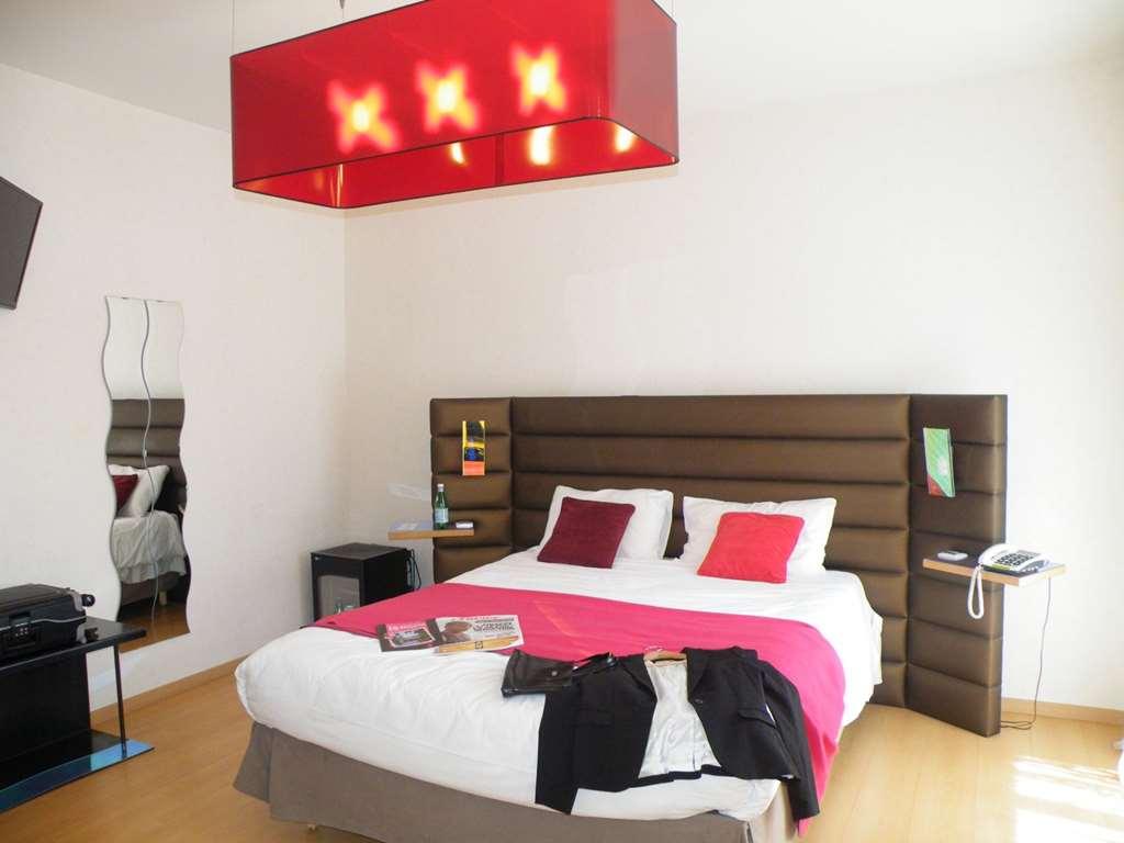 Brit Hotel Roanne - Le Grand Hôtel Zimmer foto